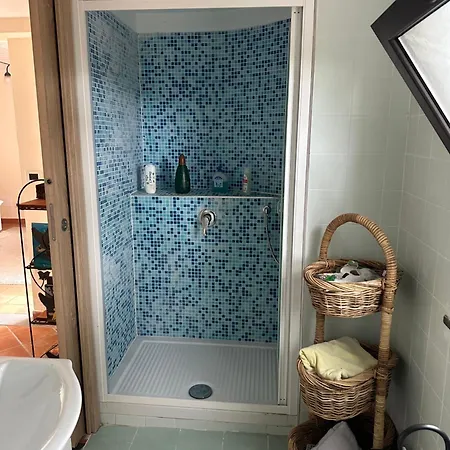 Camera Con Bagno In E Piscina In Comune Kır Evi